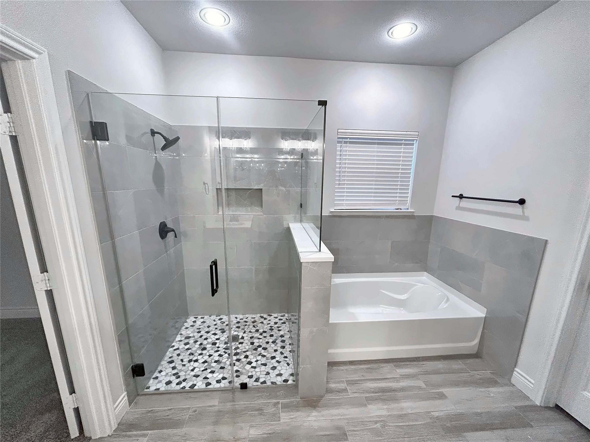 8406 Grant Lane listing photo 12
