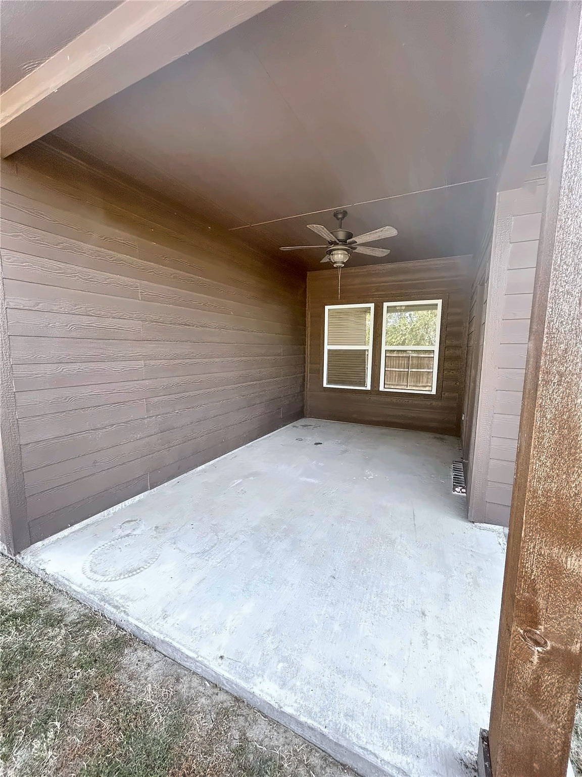 8406 Grant Lane listing photo 14