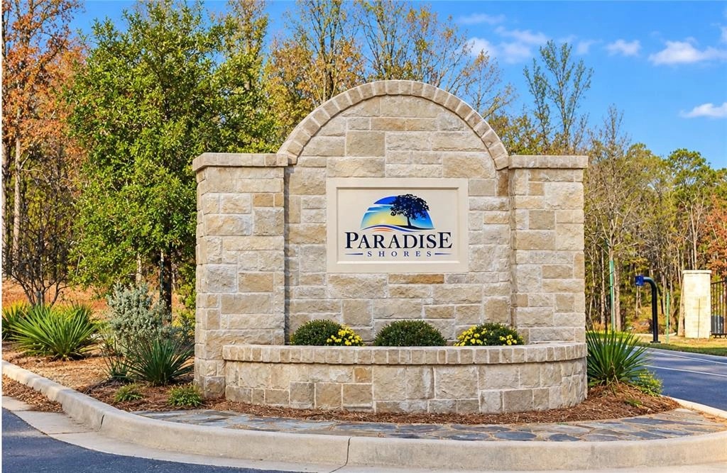 Paradise Shores gated community entrance